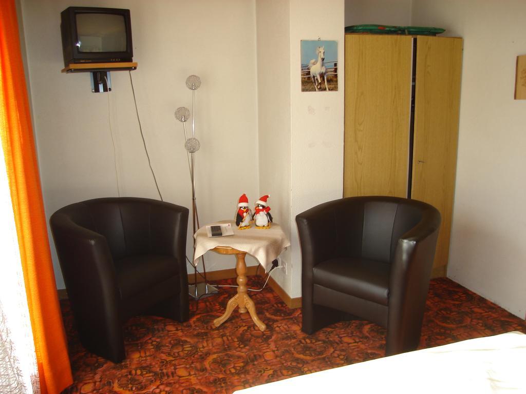 Hotel Milan B&B Ringgenberg Ruang foto