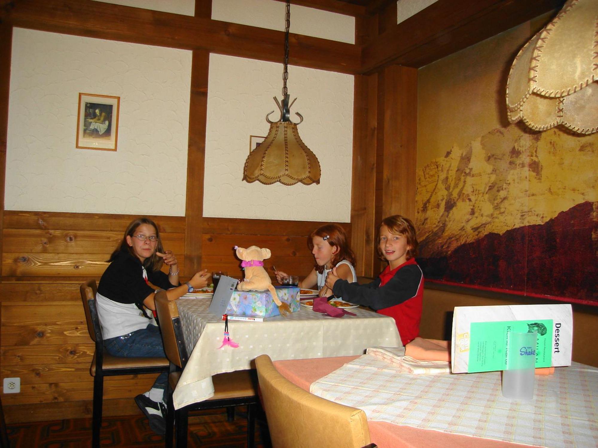 Hotel Milan B&B Ringgenberg Bagian luar foto