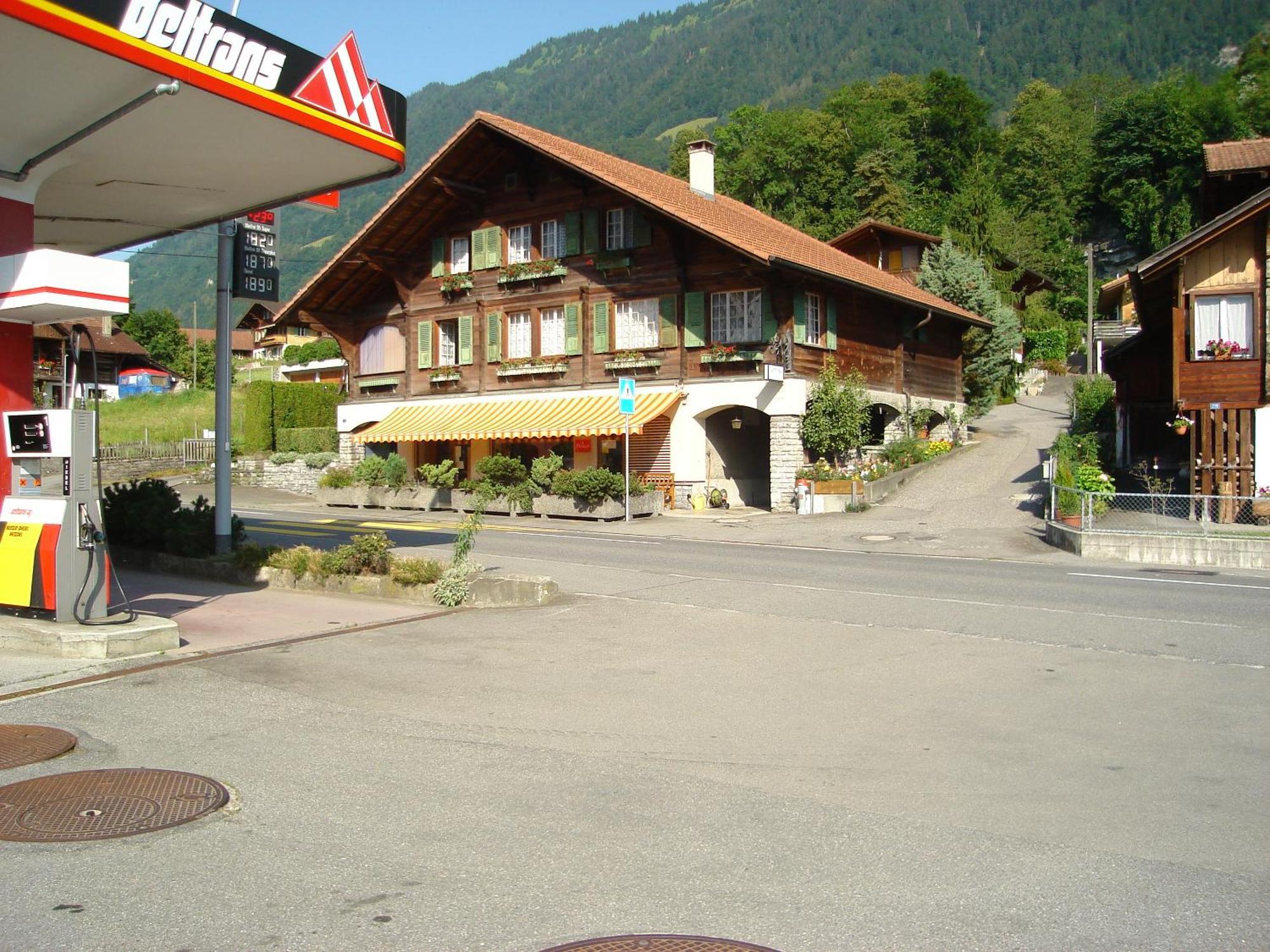 Hotel Milan B&B Ringgenberg Bagian luar foto